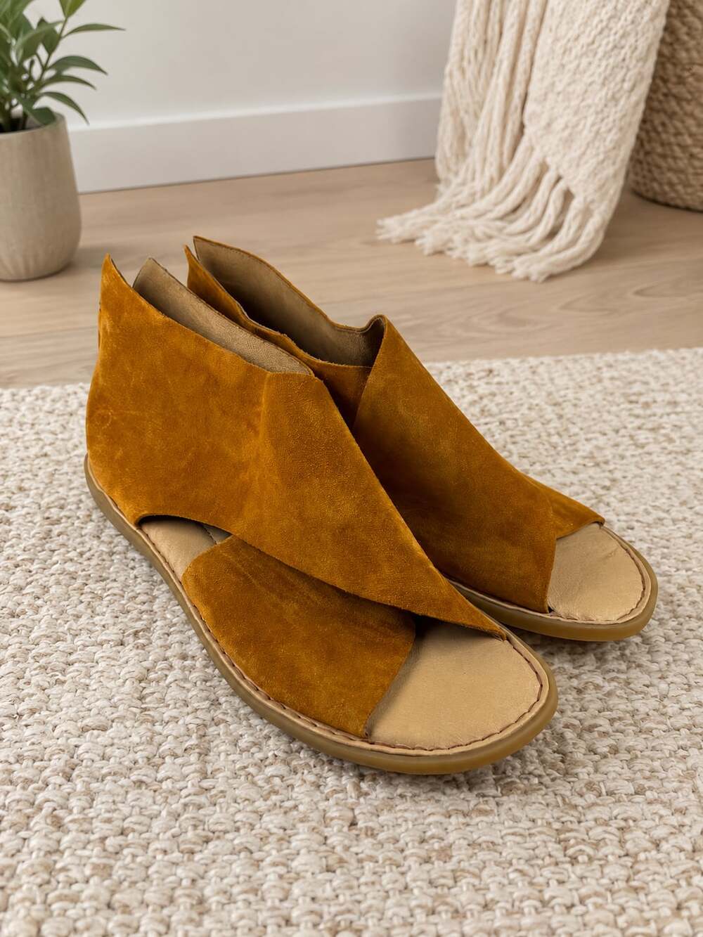 Born Iwa Cognac Suede Open Toe Sandals Women’s Size 11M Ankle Strap Clog NWT